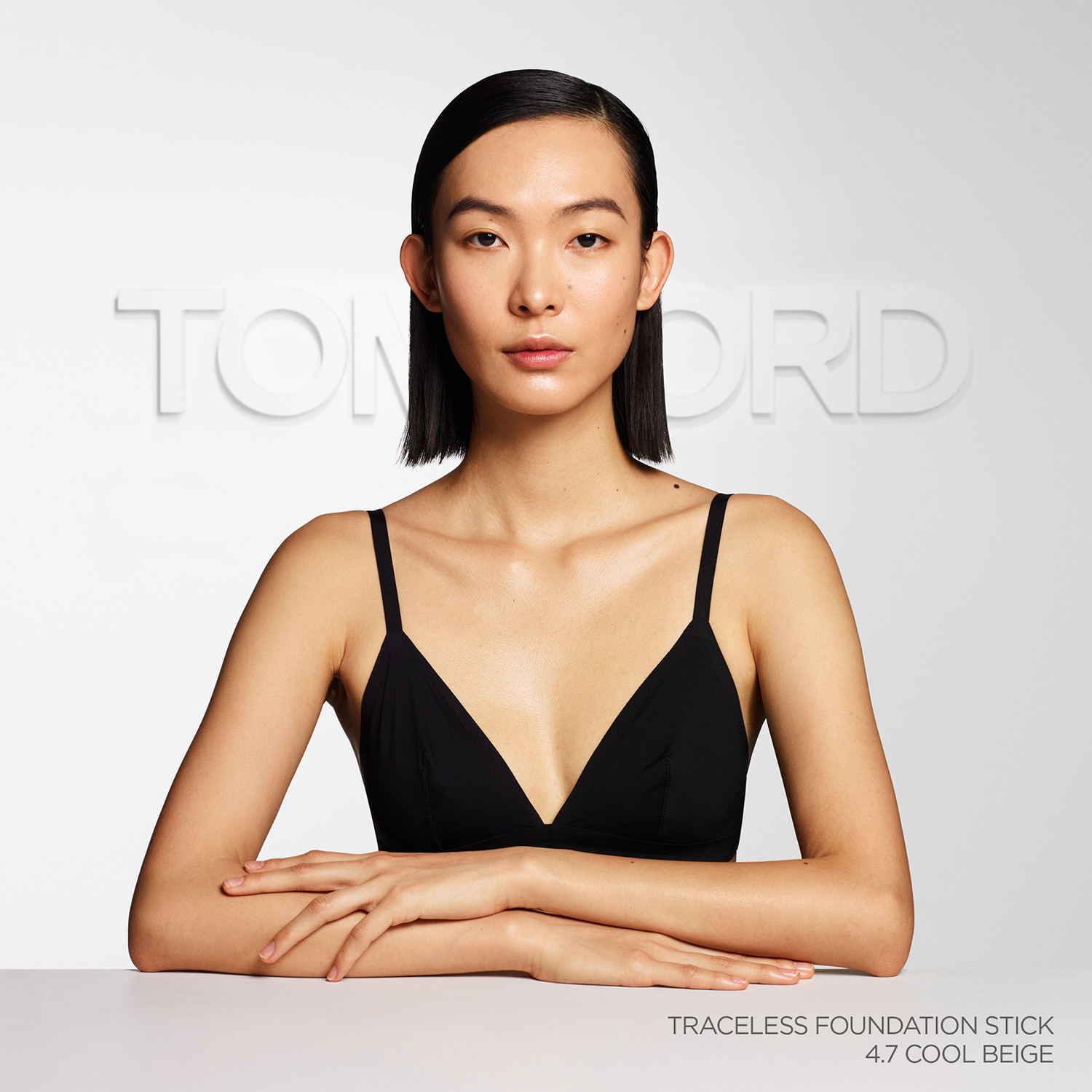 TRACELESS FOUNDATION STICK (BASE DE MAQUILLAJE EN BARRA)